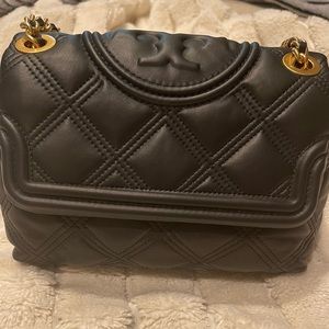 COPY - COPY - Tory Burch small soft fleming bag. NW/O Tags
